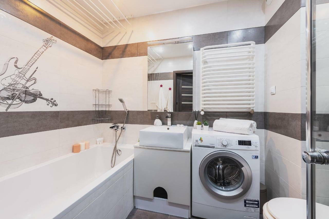 P&O Serviced Apartments Wawrzyszewska Varşova Dış mekan fotoğraf